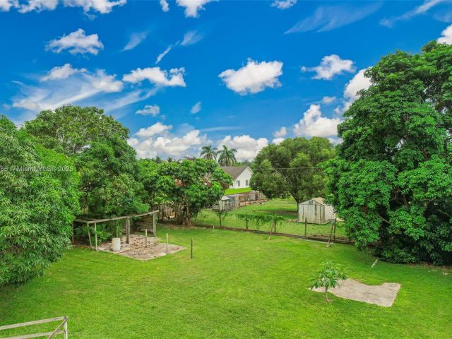 Продажа дома по адресу 20890 SW 236th St - фото 6250766