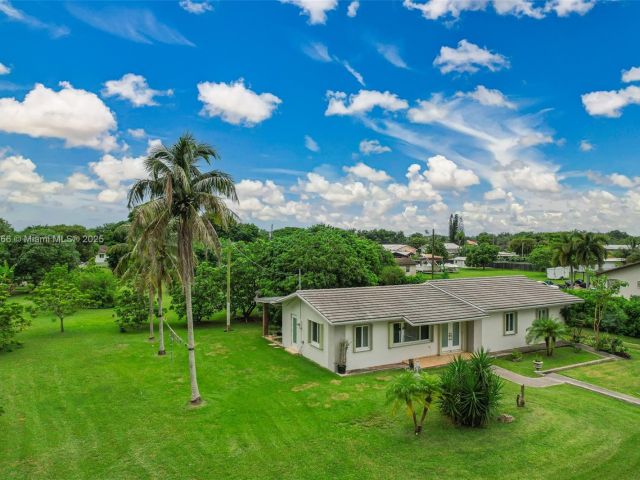 Продажа дома по адресу 20890 SW 236th St - фото 6250769