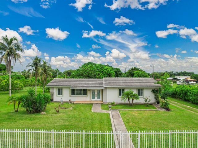 Продажа дома по адресу 20890 SW 236th St - фото 6250773