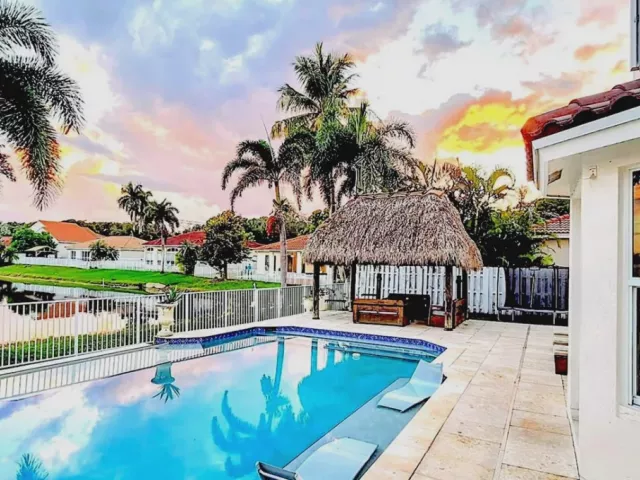 Продажа дома по адресу 3460 SW 52nd St - фото 6354932