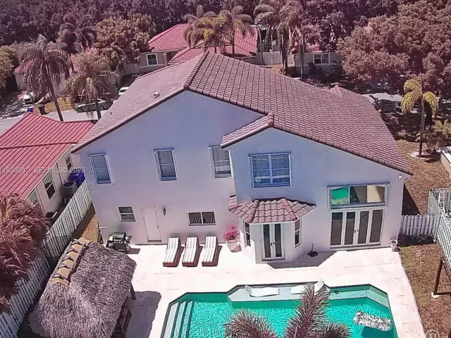 Продажа дома по адресу 3460 SW 52nd St - фото 6354915