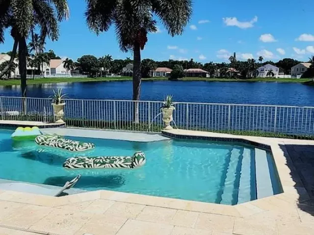 Продажа дома по адресу 3460 SW 52nd St - фото 6354914