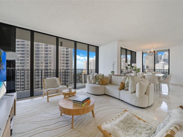 Продажа квартиры #A1115 - фото 6276756