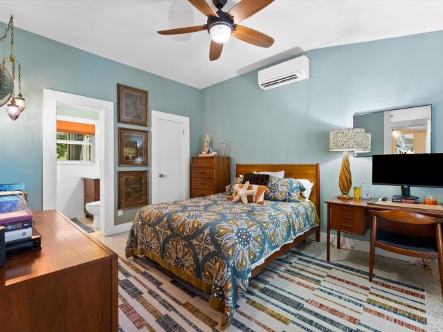 Продажа дома по адресу 1455 NE 4th Avenue - фото 6317904