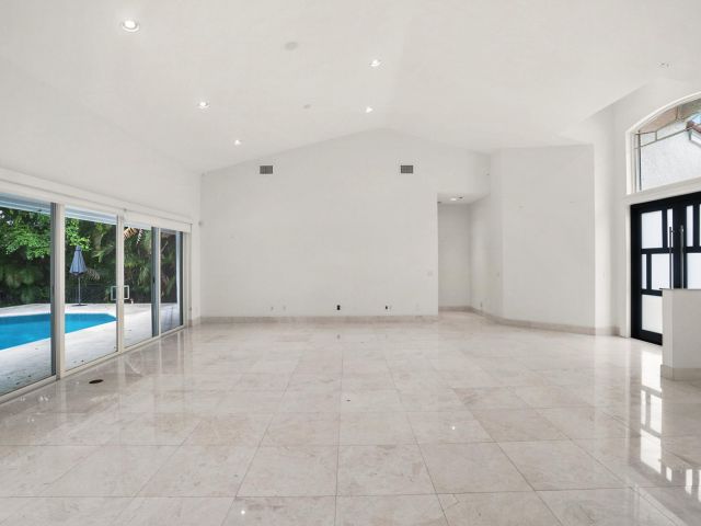 Продажа дома по адресу 910 Parkside Circle N - фото 6263442