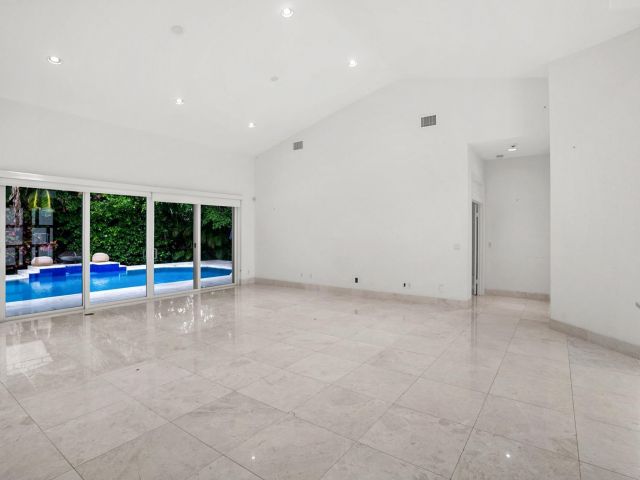 Продажа дома по адресу 910 Parkside Circle N - фото 6263444