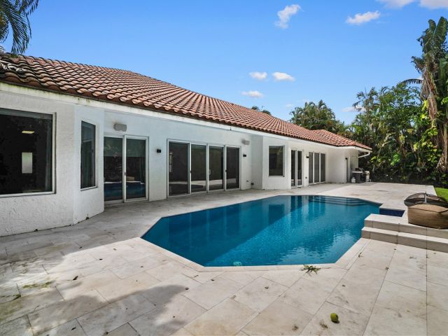 Продажа дома по адресу 910 Parkside Circle N - фото 6263449