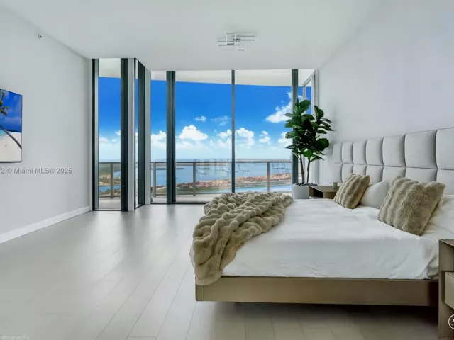 Продажа квартиры #4401 - фото 6259956