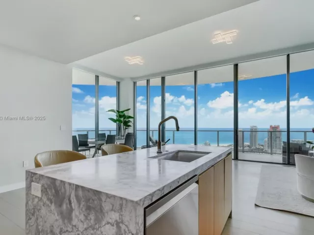 Продажа квартиры #4401 - фото 6259964