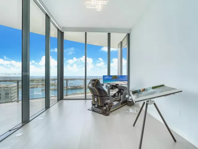 Продажа квартиры #4401 - фото 6259950