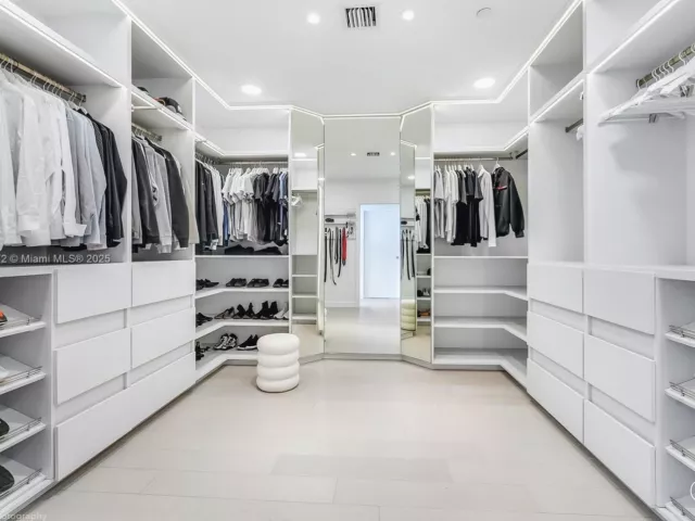 Продажа квартиры #4401 - фото 6259953