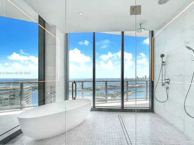 Продажа квартиры #4401 - фото 6259954