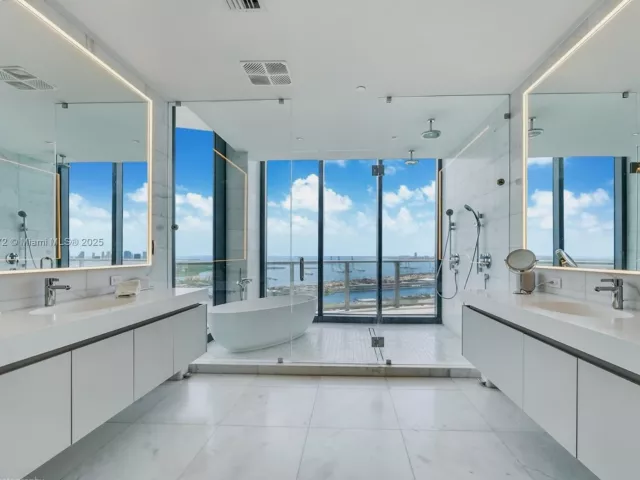 Продажа квартиры #4401 - фото 6259955