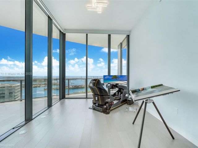 Продажа квартиры #4401 - фото 6259950