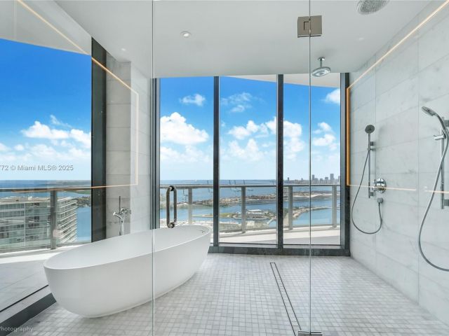 Продажа квартиры #4401 - фото 6259954