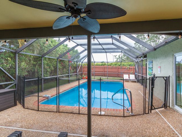 Дом в аренду по адресу 7460 San Clemente Place - фото 6255338