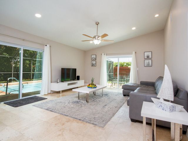 Дом в аренду по адресу 7460 San Clemente Place - фото 6255349