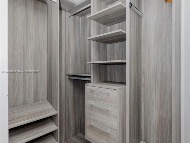 Продажа квартиры #2210 - фото 6258057