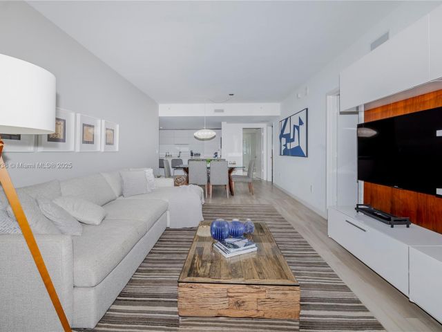 Продажа квартиры #2210 - фото 6258060