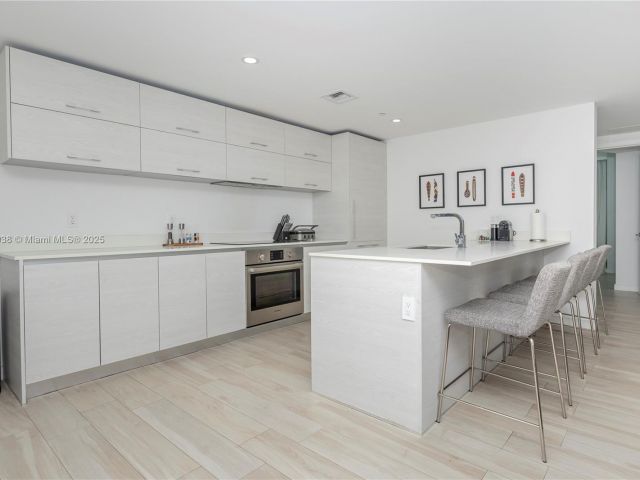 Продажа квартиры #2210 - фото 6258065