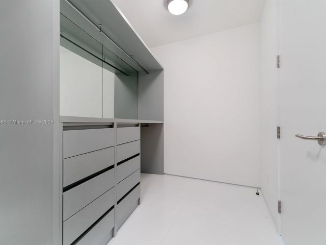 Квартира в аренду номер2801 - фото 6255248