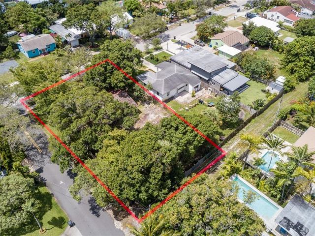 Продажа дома по адресу 801 SW 18th St - фото 6280977