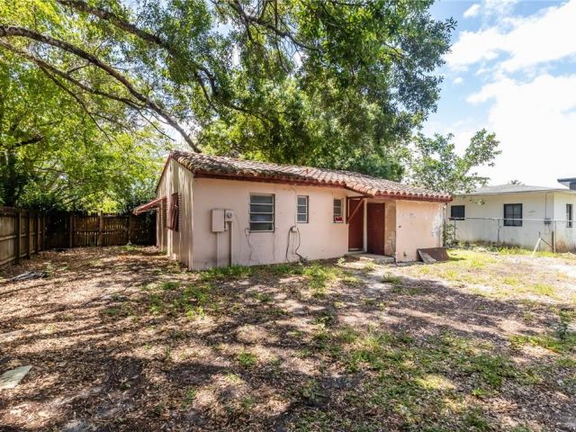 Продажа дома по адресу 801 SW 18th St - фото 6280985