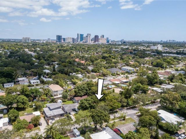 Продажа дома по адресу 801 SW 18th St - фото 6280989