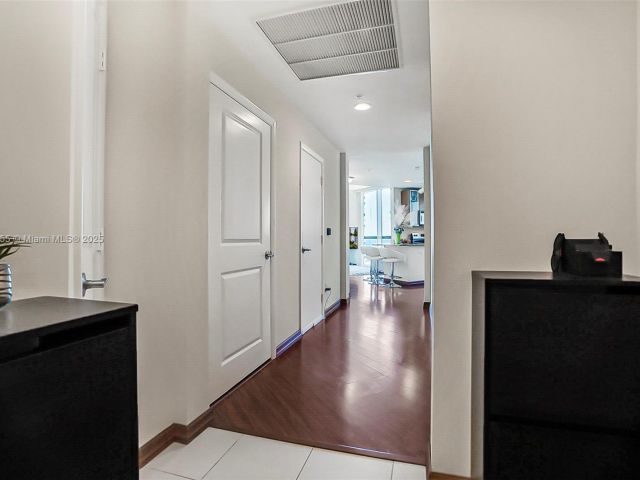 Продажа квартиры #901 - фото 6256292