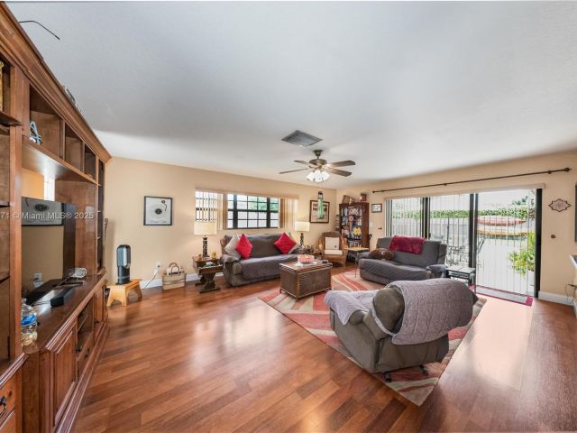 Продажа дома по адресу 11193 SW 113 TER - фото 6285286