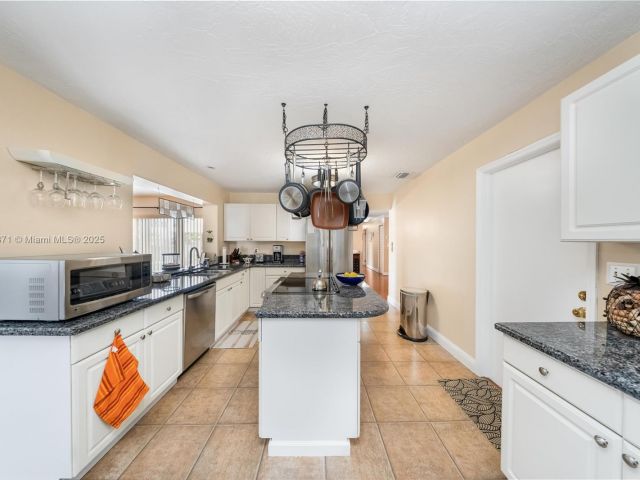 Продажа дома по адресу 11193 SW 113 TER - фото 6285290