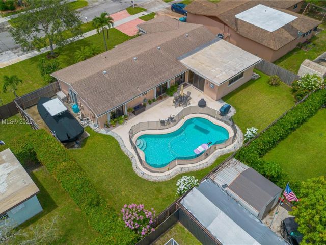 Продажа дома по адресу 11193 SW 113 TER - фото 6285296