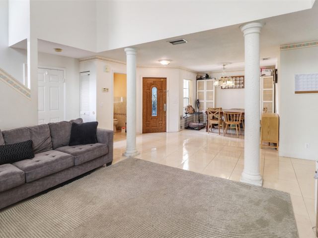 Продажа дома по адресу 22488 Overture Cir - фото 6275953