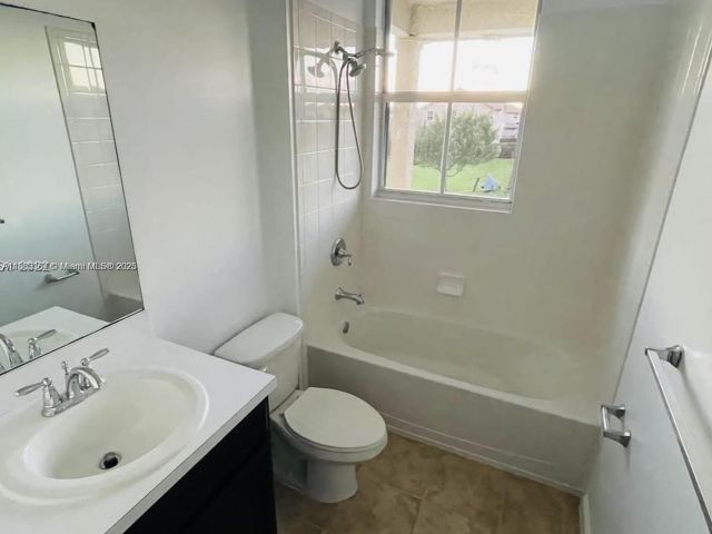 Продажа дома по адресу 24257 SW 117th Ave - фото 6255431