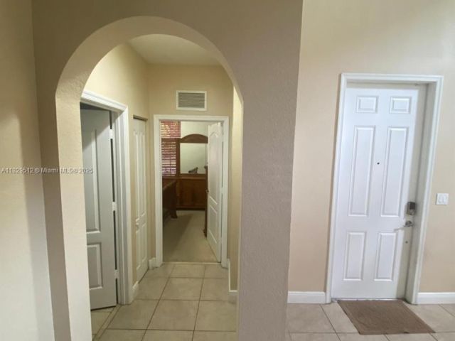 Продажа дома по адресу 27049 SW 142nd Ave - фото 6270482