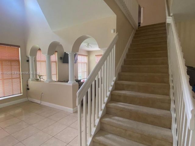 Продажа дома по адресу 27049 SW 142nd Ave - фото 6270483