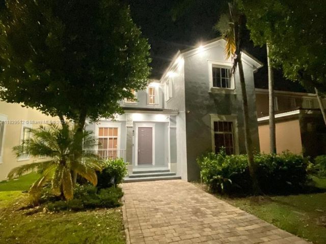 Продажа дома по адресу 27049 SW 142nd Ave - фото 6270487