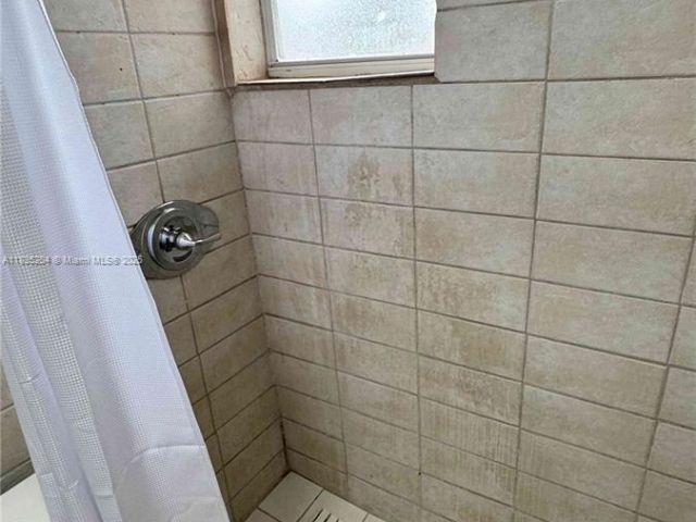 Продажа дома по адресу 16221 E Bunche Park Dr - фото 6256272