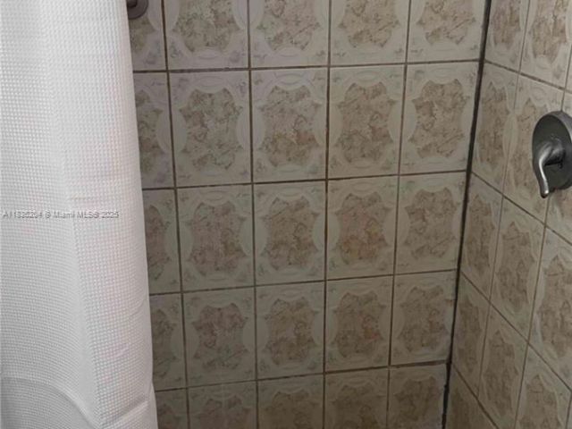 Продажа дома по адресу 16221 E Bunche Park Dr - фото 6256274