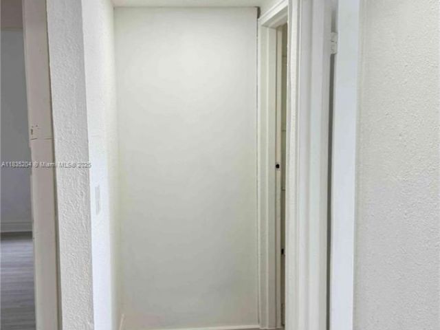 Продажа дома по адресу 16221 E Bunche Park Dr - фото 6256278