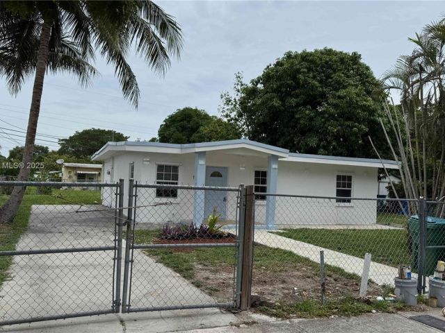 Продажа дома по адресу 16221 E Bunche Park Dr - фото 6256285