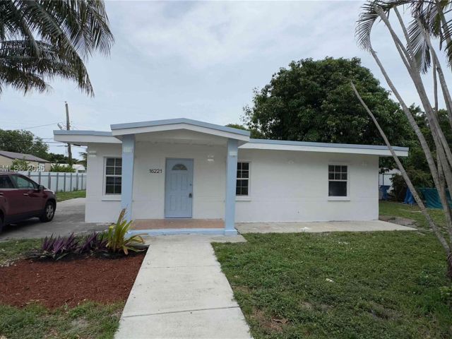 Продажа дома по адресу 16221 E Bunche Park Dr - фото 6256289