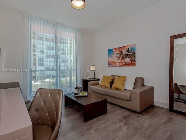 Продажа квартиры #N401 - фото 6256441