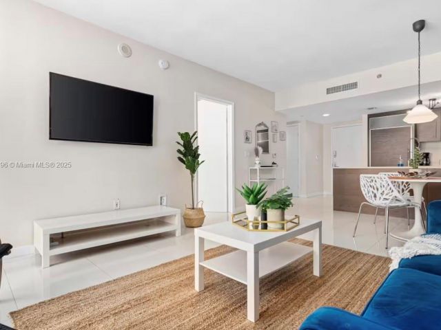 Продажа квартиры #1606 - фото 6257886