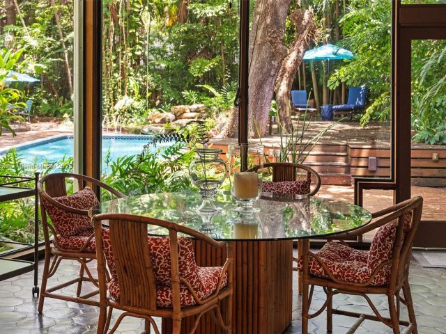 Продажа дома по адресу 3540 N Moorings Way - фото 6256554