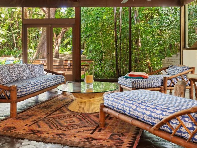 Продажа дома по адресу 3540 N Moorings Way - фото 6256555