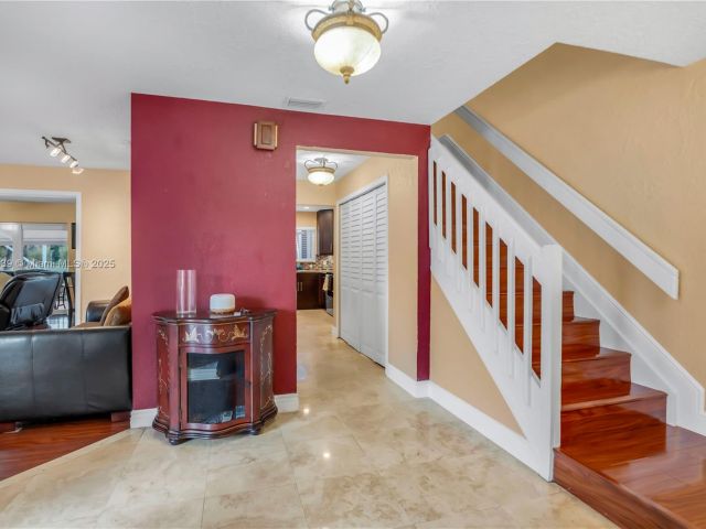 Продажа дома по адресу  - фото 6256936