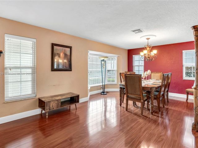 Продажа дома по адресу  - фото 6256943