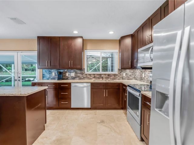 Продажа дома по адресу  - фото 6256946