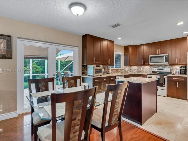 Продажа дома по адресу  - фото 6256947